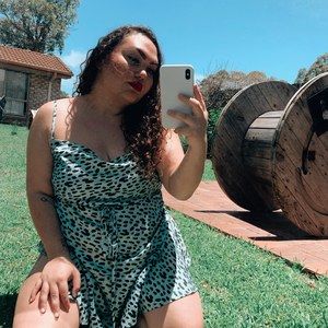 Meet your Posher, Layla